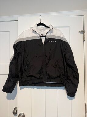 Nike Fleece Lined Oversized Cropped Classic  Vintage Windbreaker Full Zip Jacket